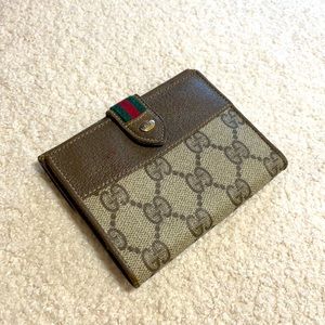 Gucci canvas wallet